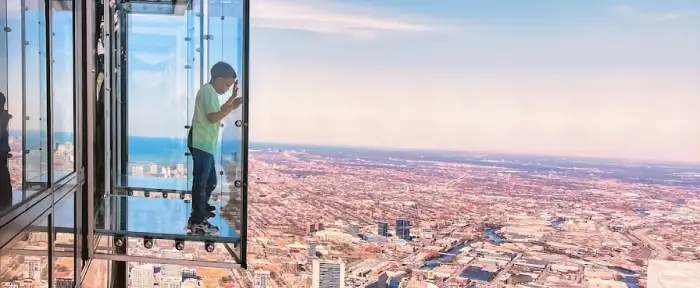 Willis Tower — Chicago attraction near the water taxi dock