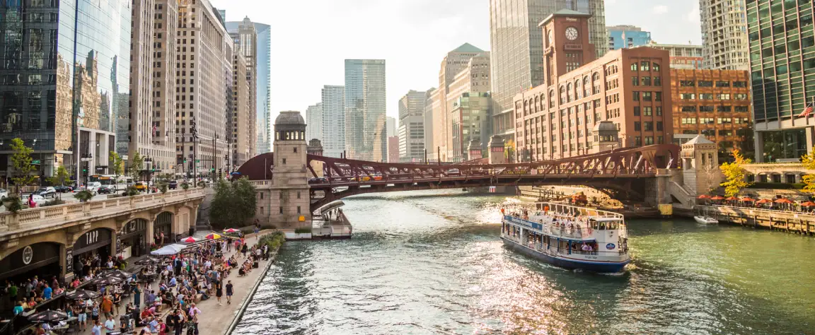 Chicago Riverwalk — Chicago attraction near the water taxi dock