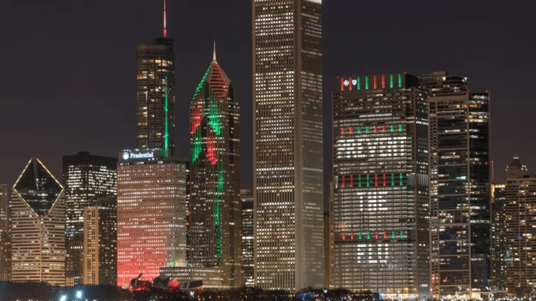 7 Buildings That Transform in December